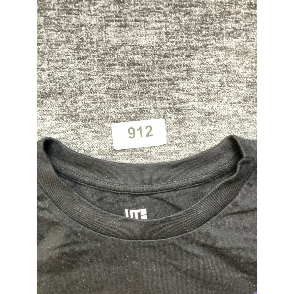 Uniqlo Billie Eilish Flower T-Shirt Womens Medium Black Shirt Sleeve Crew Neck - Picture 6 of 7